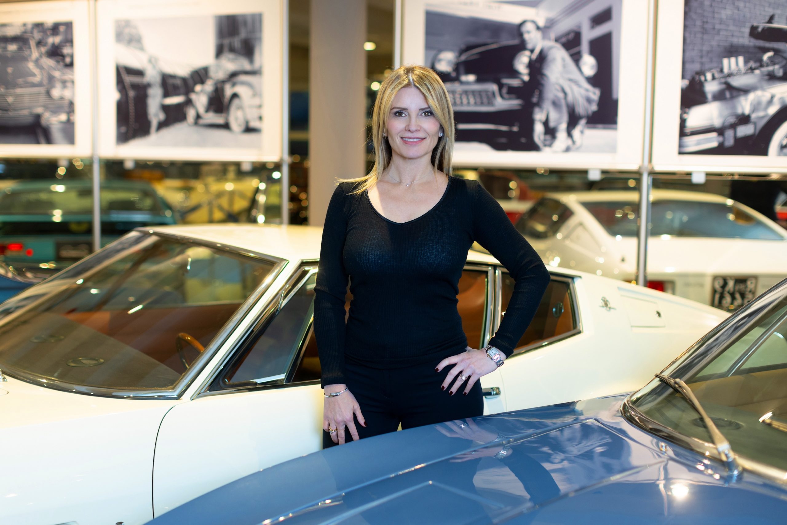 Museo Nicolis, Silvia Nicolis con auto ph. Comparotto (1)