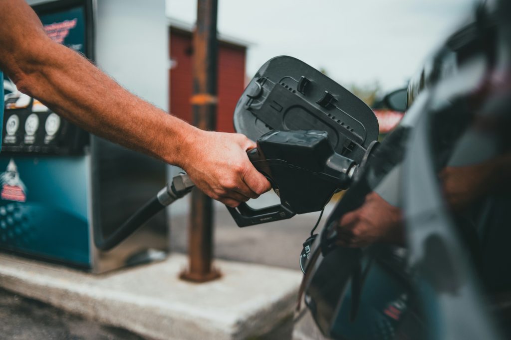 Mobilità e consumi petroliferi: superati i volumi pre-pandemici