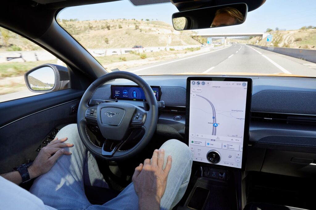 La rivoluzione della Guida Autonoma: Ford introduce BlueCruise sulle autostrade europee