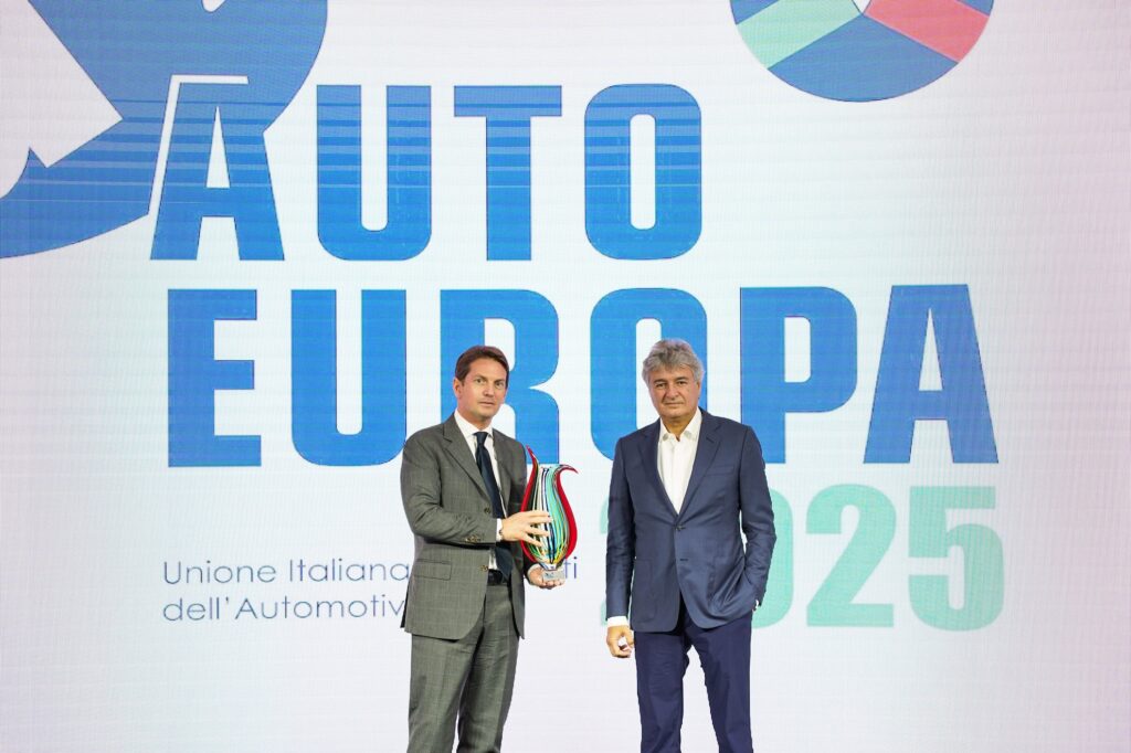 "Auto Europa 2025": i giornalisti UIGA premiano Dacia Duster