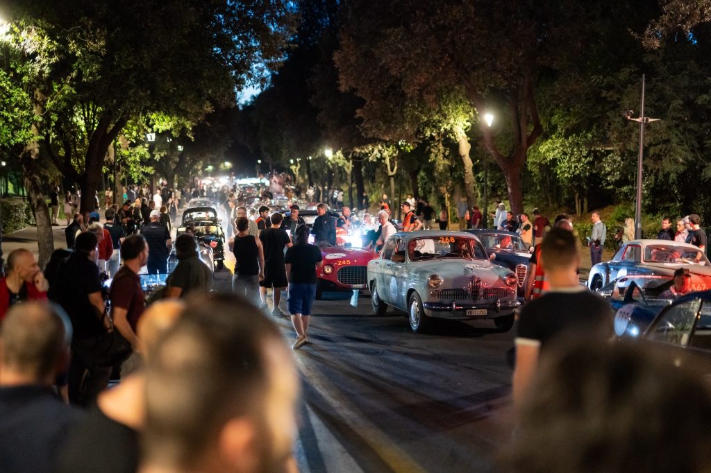 1000 Miglia: è la corsa più bella del mondo, Made in Italy fra strada e mare