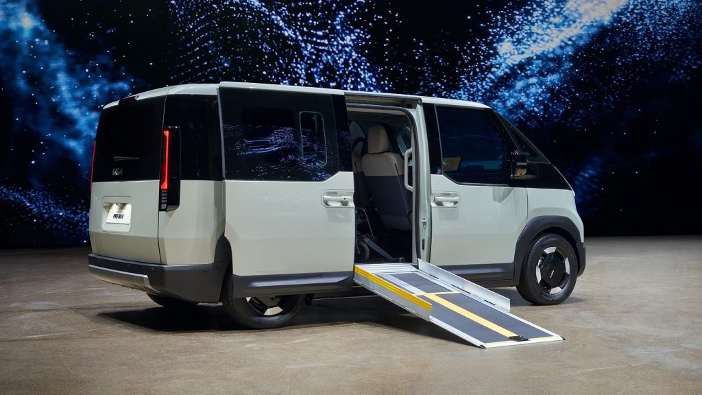 Kia Italia e la mobilità inclusiva: un veicolo per le persone con disabilità