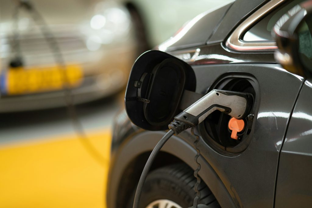 Obiettivi UE lontanissimi: non basteranno 90 mila auto elettriche a fine 2025