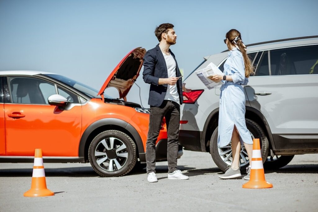 Rc auto, premio medio a 629 euro: nel 2026 rincari per oltre mezzo milione di automobilisti