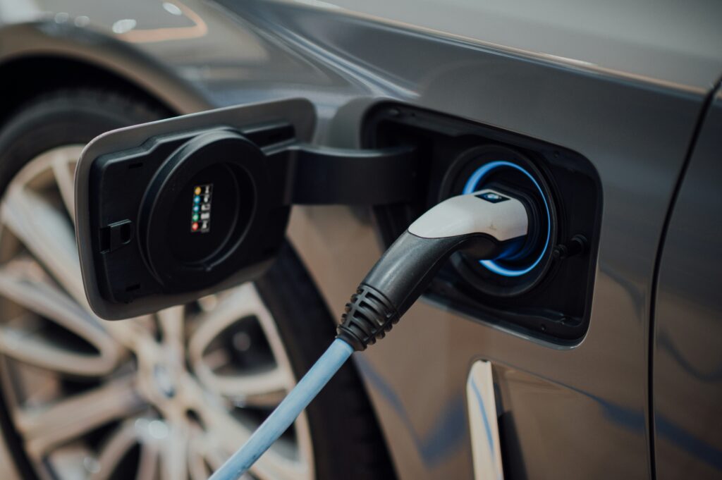 L’Italia e l’auto elettrica: tra percezioni e consapevolezza