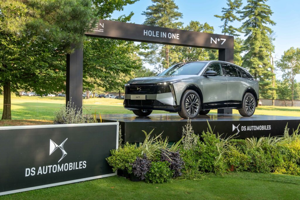 DS N°7 apre gli ordini in Italia: il SUV premium punta su lusso e autonomia