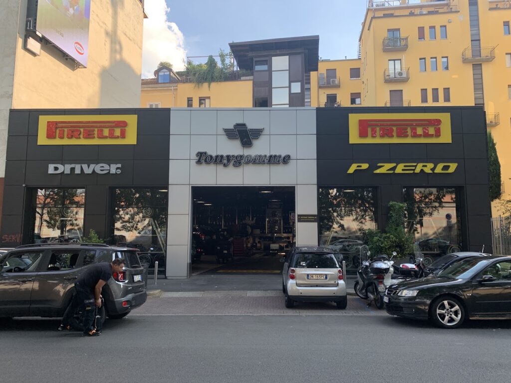 Auto premium, il lusso cambia: l’86% cerca il piacere di guida