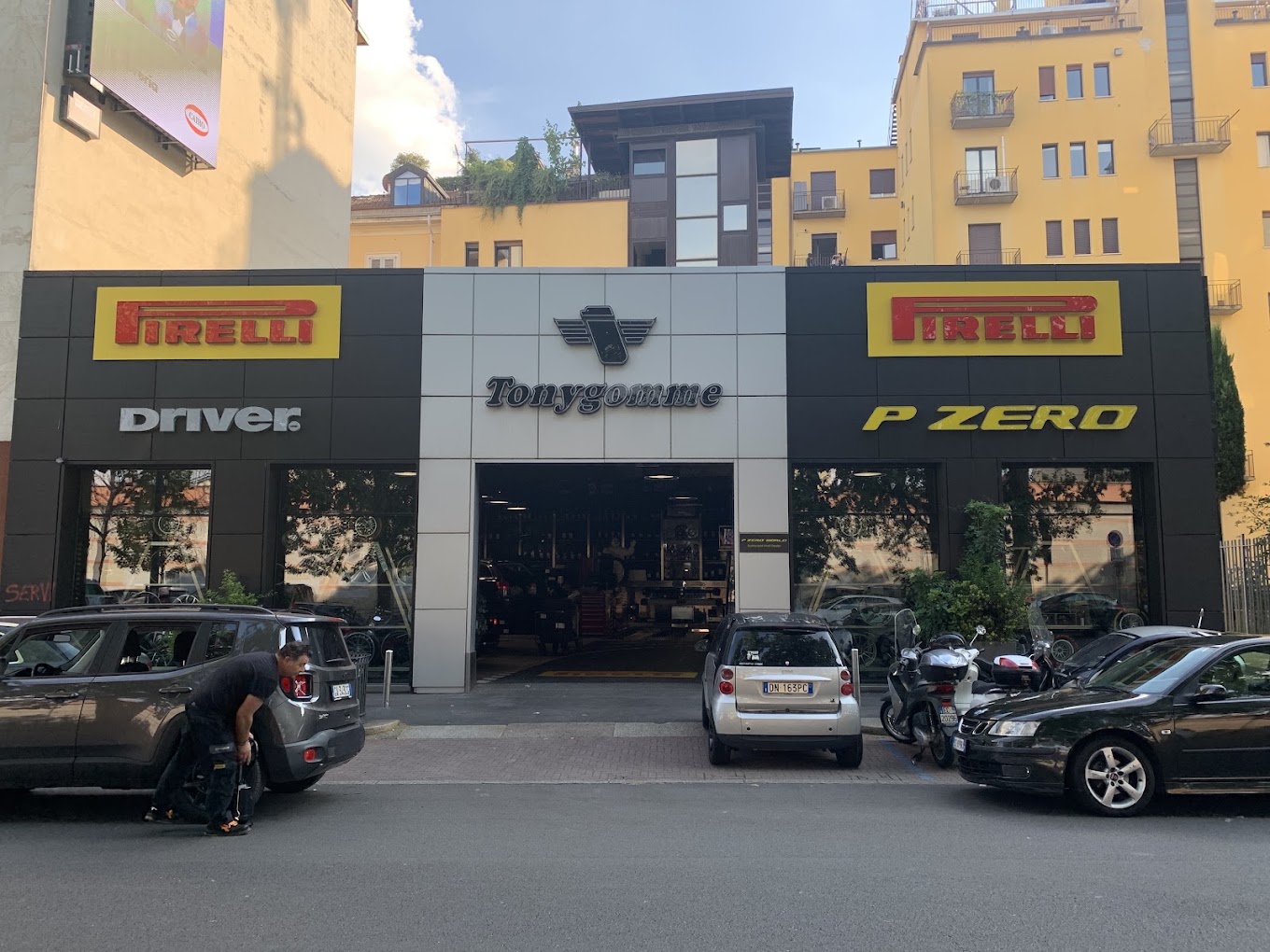 Auto premium, il lusso cambia: l’86% cerca il piacere di guida
